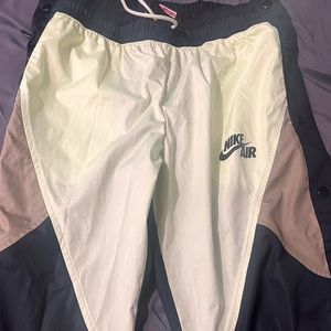 Nike cargos women’s size M